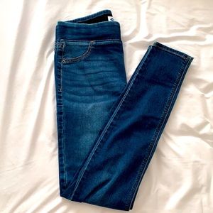 Old Navy - Rockstar Super Skinny Jeggings